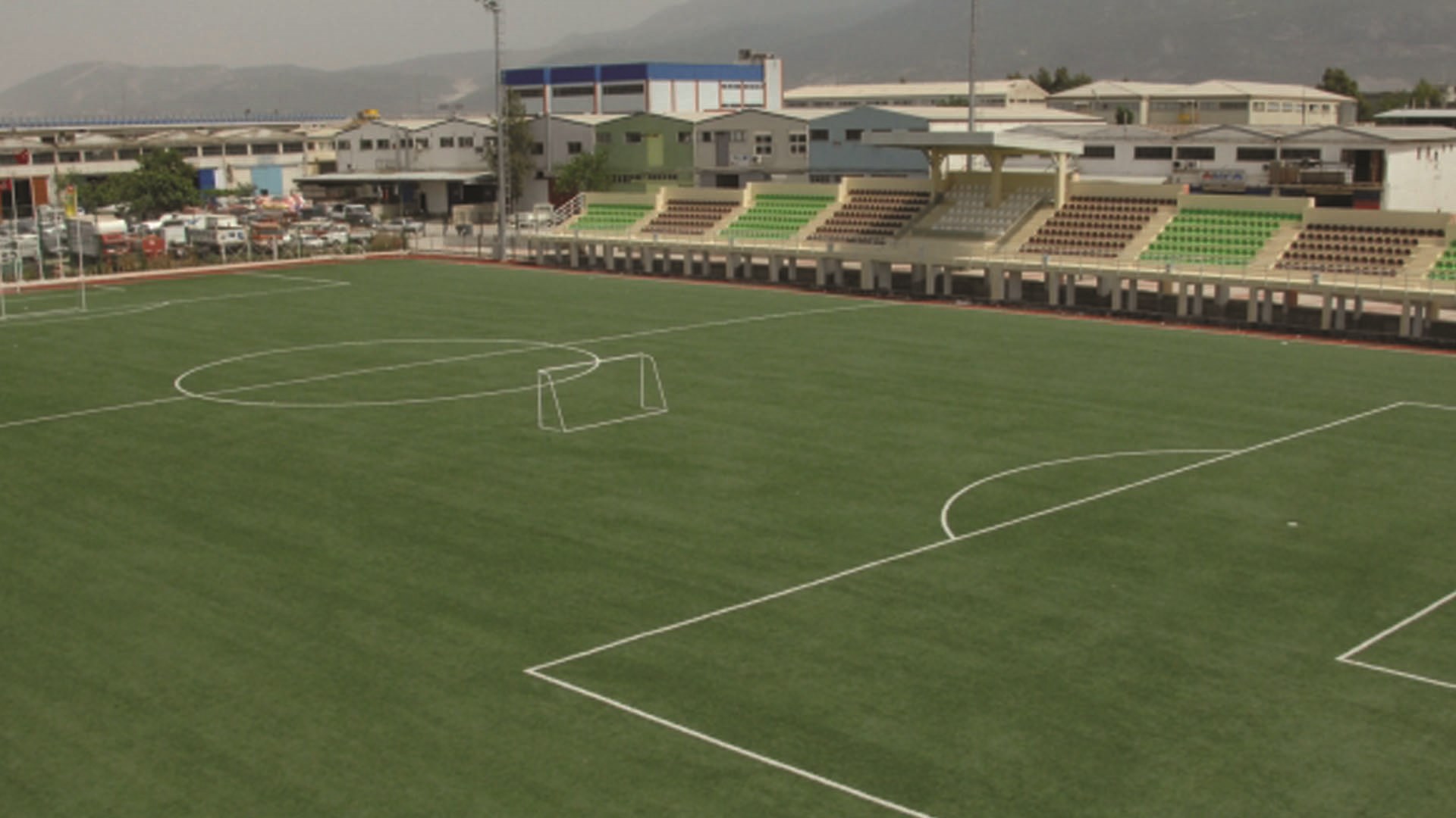 Bornova Taç Sanayi Futbol Sahası